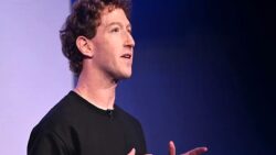 Mark Zuckerberg Hangi Telefonu Kullanıyor? Telefon Tercihi Şaşırttı