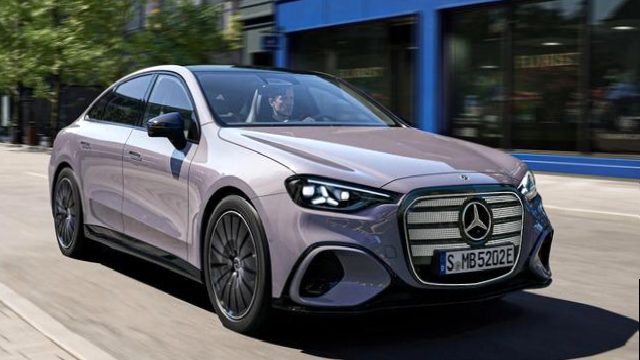 Mercedes-Benz 690 km Menzil Sunan Yeni Elektrikli C 300 4Matic’i Tanıttı!