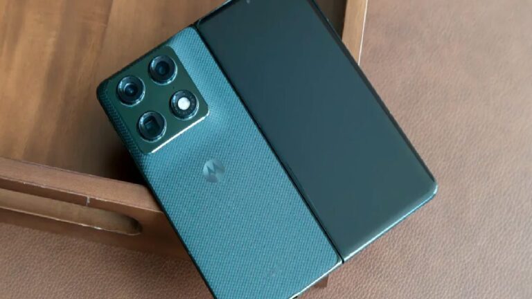 Motorola’nın Yeni Geniş Katlanabilir Telefonu Razr Flex Sızdırıldı: İşte Özellikleri