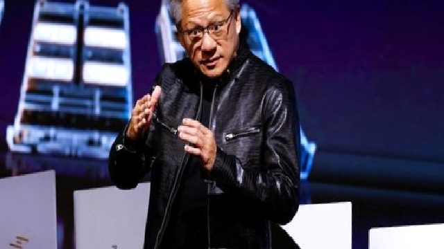 NVIDIA CEO’su Jensen Huang: “Yapay Zekâ Modelleri Kontrol Edilemiyorsa Laboratuvarlar Kapatılmalı”