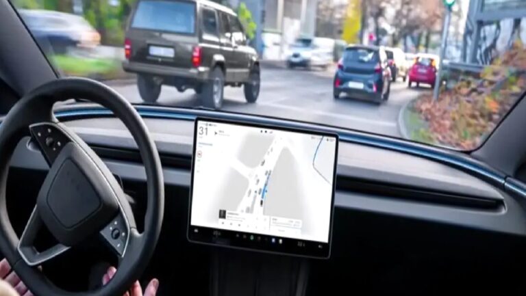 Tesla FSD Avrupa’da büyüyor: Çekya da listeye katıldı