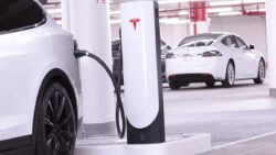 Tesla Yeni Supercharger İstasyonunu Kocaeli’nde Açtı