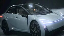 Yeni Toyota Corolla Elektrikli Motor Seçeneğiyle Geliyor
