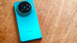 Katlanabilir Telefon Vivo X Fold6 Satışa Çıktı