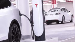 Tesla’dan Acil Durumlar İçin Yeni Supercharger Kaçış Modu