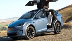 Tesla’dan Yeni Patent: Otomobilin Altına Elektrikli Fanlar Yerleştirilecek